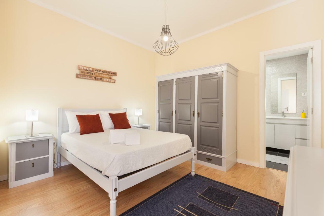 Feel At - Free Private Parking Apartment *